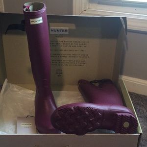 Hunter size 8 Norris Loganberry